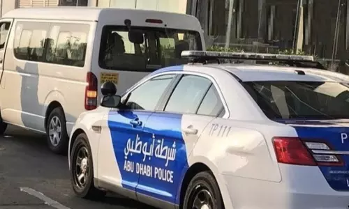 വ്യാജ ടാക്‌സികളോടിക്കുന്നവർ സൂക്ഷിക്കുക;   കനത്ത പിഴ ചുമത്തുമെന്ന് അബൂദബി പൊലീസ്