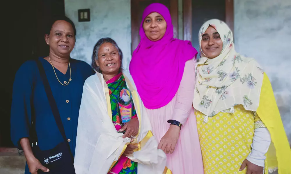 ദേശീയ ചലച്ചിത്ര അവാർഡ് നേടിയ നഞ്ചിയമ്മയെ വിമൻ ജസ്റ്റിസ് മൂവ്മെന്റ് ആദരിച്ചു ദേശീയ ചലച്ചിത്ര അവാർഡ് നേടിയ നഞ്ചിയമ്മയെ വിമൻ ജസ്റ്റിസ് മൂവ്മെന്റ് ആദരിച്ചു