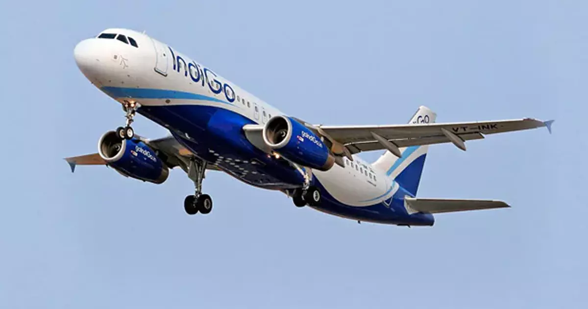 ഇന്ഡിഗോ വിമാനം റണ്വേയില് നിന്ന് തെന്നിമാറി ഇന്ഡിഗോ വിമാനം റണ്വേയില് നിന്ന് തെന്നിമാറി