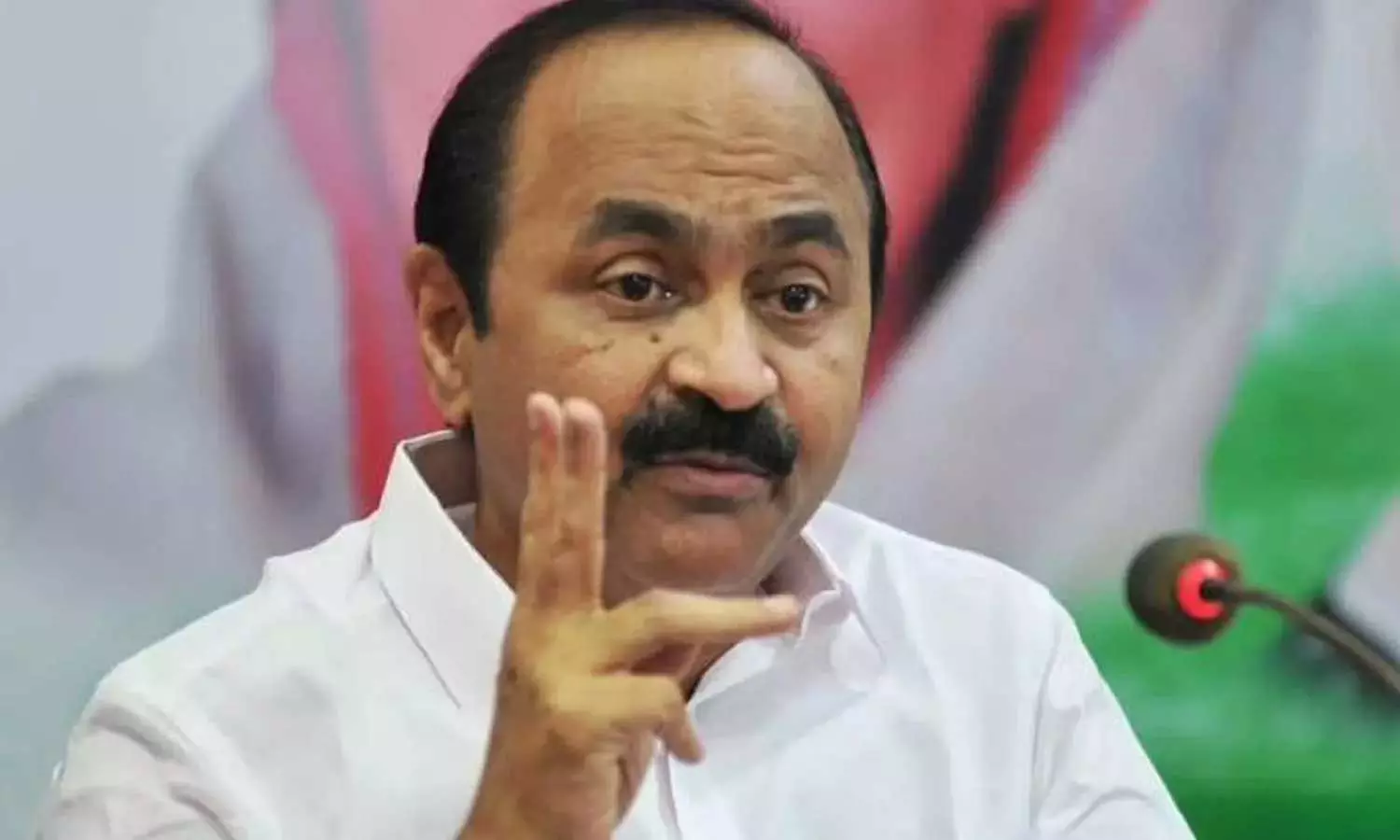 മാധ്യമത്തിനെതിരെ കത്ത്: കെ.ടി ജലീലിന്റെ വിശ്വാസ്യത ഇല്ലാതായെന്ന് വി.ഡി സതീശൻ മാധ്യമത്തിനെതിരെ കത്ത്: കെ.ടി ജലീലിന്റെ വിശ്വാസ്യത ഇല്ലാതായെന്ന് വി.ഡി സതീശൻ