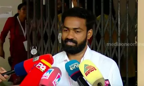 ഡി.വൈ.എഫ്.ഐയെ അപകീർത്തിപ്പെടുത്താൻ ശ്രമിക്കുന്നു,ഫണ്ട് തട്ടിപ്പുമായി ബന്ധപ്പെട്ട് പരാതി ലഭിച്ചിട്ടില്ല: വി.കെ സനോജ്