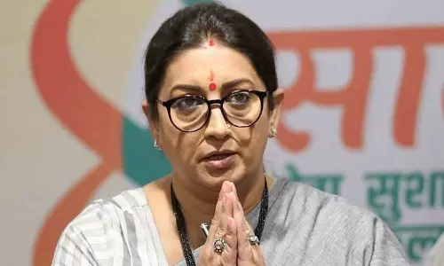 സ്മൃതി ഇറാനിക്കെതിരായ പോസ്റ്റ് 24 മണിക്കൂറിനകം പിൻവലിക്കണം; കോൺഗ്രസ് നേതാക്കളോട് ഡൽഹി ഹൈക്കോടതി