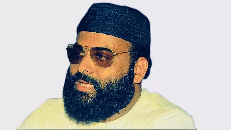 ഉസ്താദ് ഒരു കടങ്കഥയല്ല ഉസ്താദ് ഒരു കടങ്കഥയല്ല