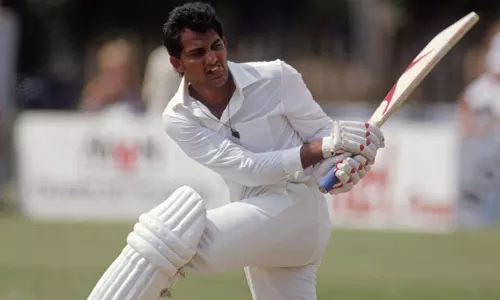 ഒരു വ്യാഴവട്ടക്കാലം നിങ്ങളൊരു ജനതയെ കോരിത്തരിപ്പിച്ചിരുന്നു അസ്ഹര്... കൈക്കുഴ കൊണ്ട് ഇന്ദ്രജാലം കാട്ടിയ മാന്ത്രികന് ഒരു വ്യാഴവട്ടക്കാലം നിങ്ങളൊരു ജനതയെ കോരിത്തരിപ്പിച്ചിരുന്നു അസ്ഹര്... കൈക്കുഴ കൊണ്ട് ഇന്ദ്രജാലം കാട്ടിയ മാന്ത്രികന്