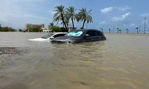 ശക്തമായ മഴയിൽ ഫുജൈറയിലെ താഴ്ന്ന പ്രദേശങ്ങളിൽ വെള്ളം കയറി; മലയാളികളുടെ നിരവധി വീടുകളും കടകളും നശിച്ചു