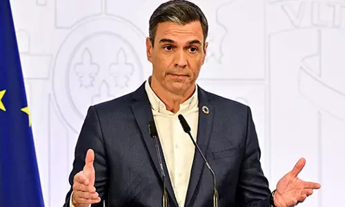 ടൈ കെട്ടുന്നത് നിര്‍ത്തൂവെന്ന് സ്പാനിഷ് പ്രധാനമന്ത്രി, കാരണം...