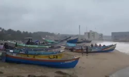 വിഴിഞ്ഞത്ത് വള്ളം മറിഞ്ഞ് മത്സ്യത്തൊഴിലാളി മരിച്ചു