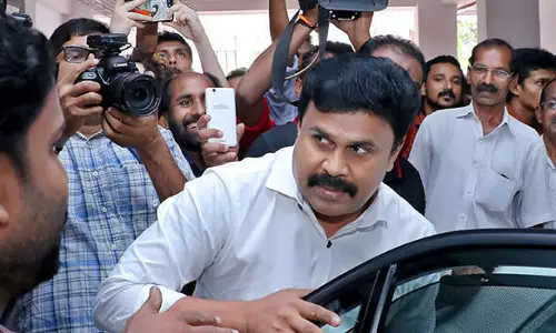 നടിയെ ആക്രമിച്ച കേസിന്‍റെ വിചാരണ എറണാകുളം പ്രിൻസിപ്പൽ സെഷൻസ് കോടതിയിലേക്കും മാറ്റും