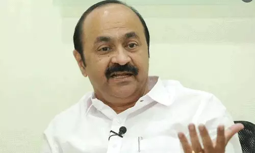 യൂണിഫോമിന്റെ പേരിൽ വസ്ത്രം അടിച്ചേൽപിക്കരുത്; മുനീറിന് പിന്തുണയുമായി വി.ഡി സതീശൻ