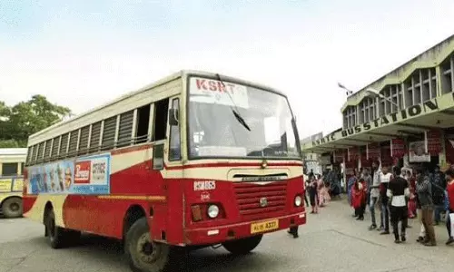 ശമ്പളം സെപ്റ്റംബർ ഒന്നിന് നൽകണം; കെഎസ്ആർടിസിക്ക് കൂടുതൽ സമയം അനുവദിച്ച് ഹൈക്കോടതി