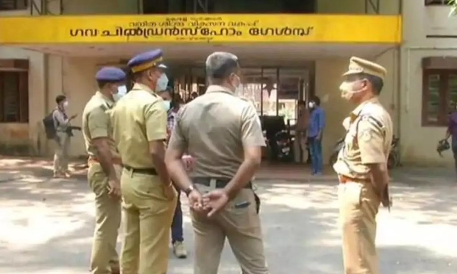 കോഴിക്കോട് ബാലികാമന്ദിരത്തിൽ നിന്ന് രണ്ട് പെൺകുട്ടികൾ രക്ഷപ്പെട്ടു