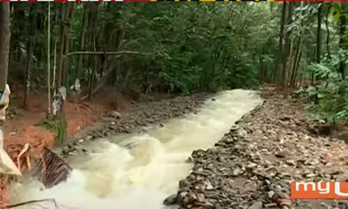 കോട്ടയം കൂട്ടിക്കലിൽ ഉരുൾപൊട്ടൽ