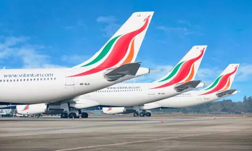 യന്ത്രത്തകരാറിനെ തുടർന്ന് തിരുവനന്തപുരത്തേക്കുള്ള വിമാനം റദ്ദാക്കി, യാത്രക്കാരിൽ വെന്റിലേറ്റർ രോഗിയും യന്ത്രത്തകരാറിനെ തുടർന്ന് തിരുവനന്തപുരത്തേക്കുള്ള വിമാനം റദ്ദാക്കി, യാത്രക്കാരിൽ വെന്റിലേറ്റർ രോഗിയും