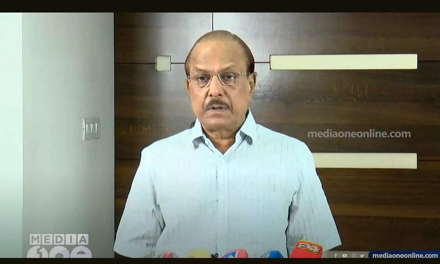 കോൺഗ്രസിനെ ഒറ്റപ്പെടുത്താൻ സമ്മതിക്കില്ല; ലീഗ് ഒപ്പമുണ്ടാവും: പി.കെ കുഞ്ഞാലിക്കുട്ടി കോൺഗ്രസിനെ ഒറ്റപ്പെടുത്താൻ സമ്മതിക്കില്ല; ലീഗ് ഒപ്പമുണ്ടാവും: പി.കെ കുഞ്ഞാലിക്കുട്ടി