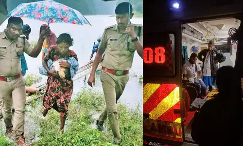 വനത്തിൽ ഒറ്റപ്പെട്ട ഗർഭിണികളെ രക്ഷിച്ച് പൊലീസും ആരോഗ്യ പ്രവർത്തകരും; അഭിനന്ദനവുമായി മന്ത്രി