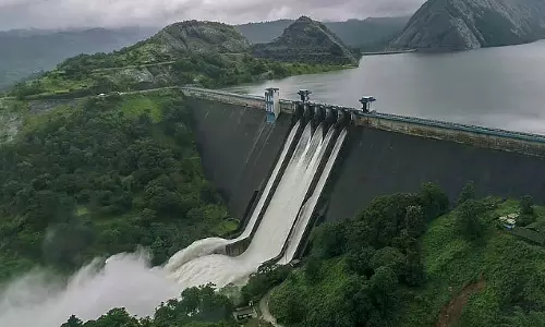 ഇടുക്കി ഡാമിൽ റെഡ് അലർട്ട്; ഷട്ടറുകൾ തുറന്നേക്കും