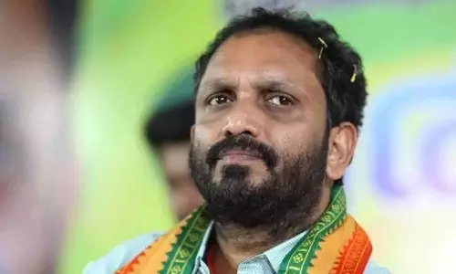 മതസംഘടനകളുടെ വെല്ലുവിളിക്കു മുൻപിൽ സർക്കാർ കീഴടങ്ങി; ശ്രീറാം വെങ്കിട്ടരാമൻ വിവാദത്തിൽ കെ. സുരേന്ദ്രൻ മതസംഘടനകളുടെ വെല്ലുവിളിക്കു മുൻപിൽ സർക്കാർ കീഴടങ്ങി; ശ്രീറാം വെങ്കിട്ടരാമൻ വിവാദത്തിൽ കെ. സുരേന്ദ്രൻ