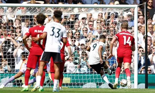 ലിവർപൂളിനെ സമനിലയിൽ പൂട്ടി ഫുൾഹാം