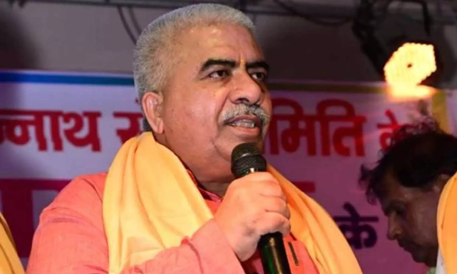 കുറ്റക്കാരനാണെന്നു കണ്ടെത്തിയതിനു പിന്നാലെ കോടതിയിൽനിന്ന് മുങ്ങി യു.പി മന്ത്രി