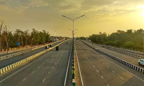 വേറെ വഴിയില്ല; ഈ റോഡിലൂടെ ബൈക്കോടിച്ചാൽ 20,000 രൂപ പിഴ