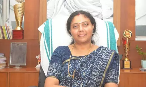 കരാർ കമ്പനിയെ കരിമ്പട്ടികയിൽ പെടുത്താൻ ശിപാർശ ചെയ്യും; ദേശീയ പാതയിലെ അശാസ്ത്രീയ കുഴിയടക്കലിനെതിരെ തൃശൂർ കലക്ടർ