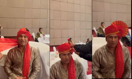 തലപ്പാവുമായി ടെൻഡുൽക്കർ; സച്ചിൻ കുമാറെന്ന് യുവരാജ് സിങ്-വൈറൽ വീഡിയോ