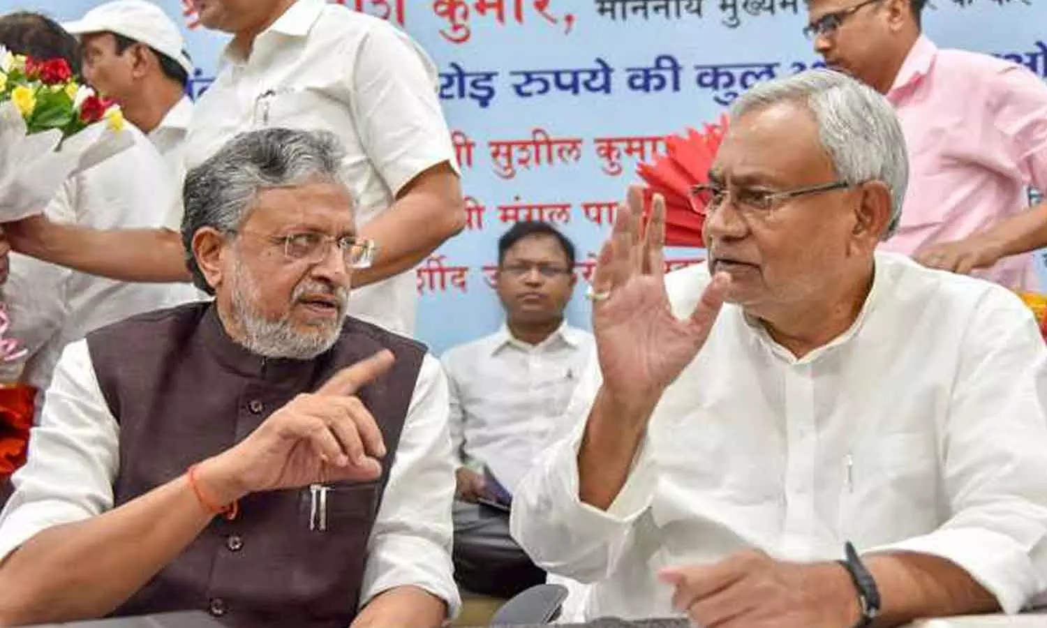 നിതീഷ് കുമാറിനെ ഉപരാഷ്ട്രപതിയാക്കാൻ ബിഹാറിൽ ബിജെപിക്ക് മുഖ്യമന്ത്രി പദം വാഗ്ദാനം ചെയ്തു: സുശീൽ കുമാർ മോദി നിതീഷ് കുമാറിനെ ഉപരാഷ്ട്രപതിയാക്കാൻ ബിഹാറിൽ ബിജെപിക്ക് മുഖ്യമന്ത്രി പദം വാഗ്ദാനം ചെയ്തു: സുശീൽ കുമാർ മോദി