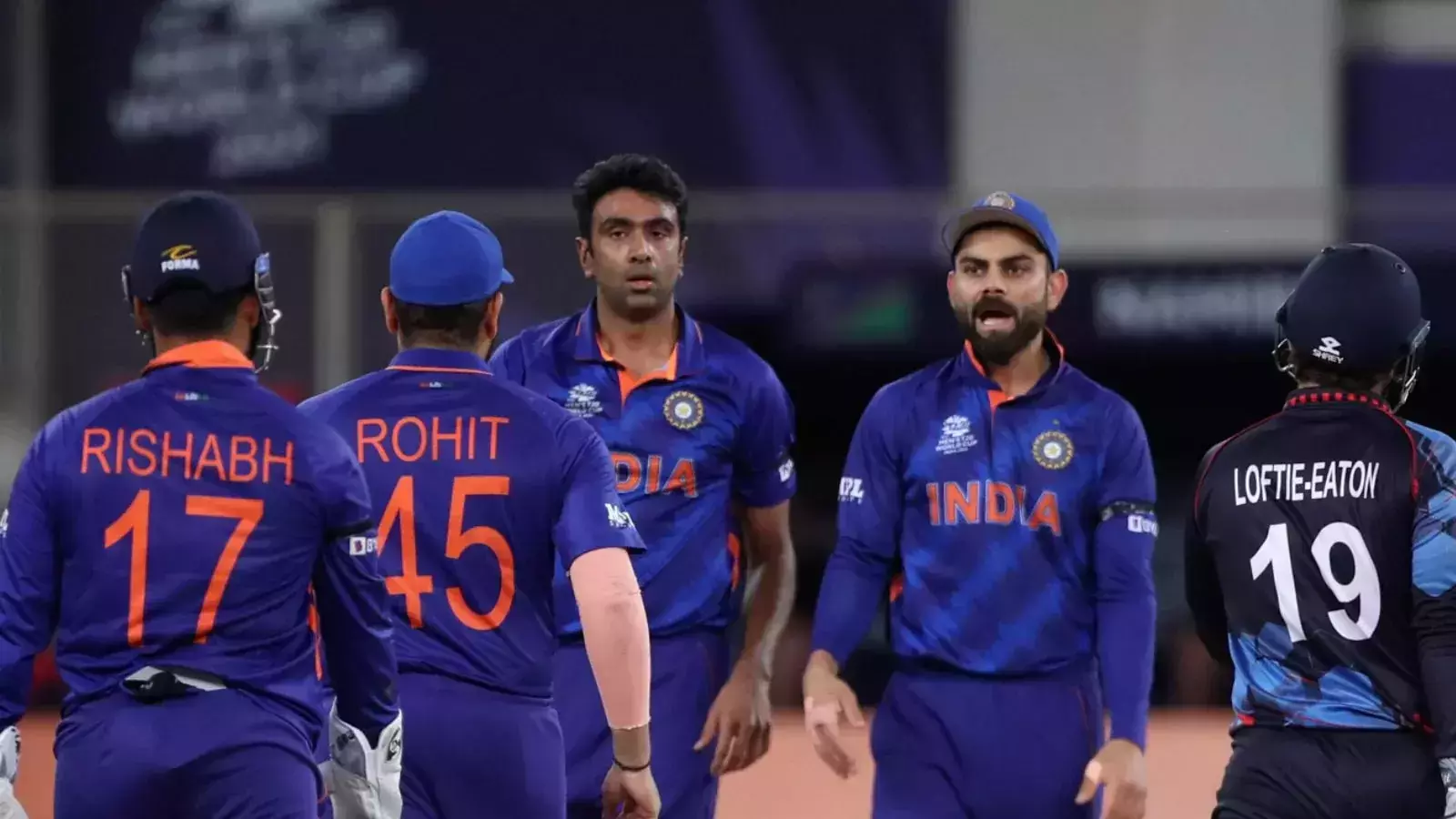 എങ്ങനെ അവൻ ഏഷ്യാ കപ്പ് ടീമിലെത്തി; ടീം സെലക്ഷനെതിരെ രൂക്ഷവിമർശനവുമായി മുൻ ഇന്ത്യൻ താരം എങ്ങനെ അവൻ ഏഷ്യാ കപ്പ് ടീമിലെത്തി; ടീം സെലക്ഷനെതിരെ രൂക്ഷവിമർശനവുമായി മുൻ ഇന്ത്യൻ താരം