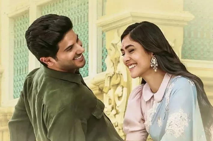 ദുൽഖറിൻറെ സീതാരാമം യു.എ.ഇയിലേക്ക്; റിലീസ് നാളെ