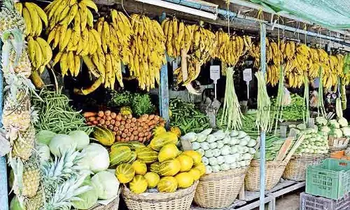 വാടക ആനുകൂല്യം വെട്ടിക്കുറച്ചു; സംസ്ഥാനത്ത് കാർഷിക വിപണനകേന്ദ്രങ്ങളുടെ പ്രവർത്തനം പ്രതിസന്ധിയിൽ വാടക ആനുകൂല്യം വെട്ടിക്കുറച്ചു; സംസ്ഥാനത്ത് കാർഷിക വിപണനകേന്ദ്രങ്ങളുടെ പ്രവർത്തനം പ്രതിസന്ധിയിൽ