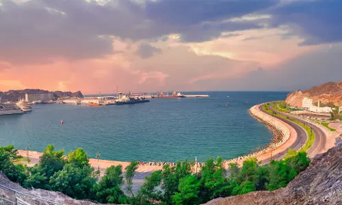 ഒമാനിലെ വിനോദസഞ്ചാര കേന്ദ്രങ്ങൾ വികസിപ്പിക്കാനൊരുങ്ങി ടൂറിസം മന്ത്രാലയം ഒമാനിലെ വിനോദസഞ്ചാര കേന്ദ്രങ്ങൾ വികസിപ്പിക്കാനൊരുങ്ങി ടൂറിസം മന്ത്രാലയം