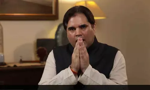 പാവപ്പെട്ടവന് റേഷൻ കിട്ടണമെങ്കിൽ ദേശീയ പതാക വാങ്ങണമെന്ന അവസ്ഥ ലജ്ജാകരം: വരുൺ ഗാന്ധി