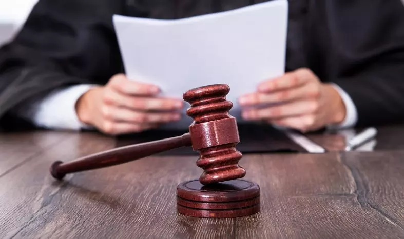 കോടതിയെ കബളിപ്പിക്കേണ്ട; നടിയെ ആക്രമിച്ച കേസിൽ അന്വേഷണോദ്യോഗസ്ഥന് രൂക്ഷ വിമർശനം കോടതിയെ കബളിപ്പിക്കേണ്ട; നടിയെ ആക്രമിച്ച കേസിൽ അന്വേഷണോദ്യോഗസ്ഥന് രൂക്ഷ വിമർശനം