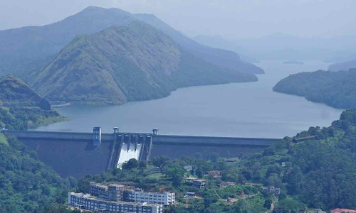 മുല്ലപ്പെരിയാര്‍, ഇടുക്കി അണക്കെട്ടുകളില്‍ ജലനിരപ്പ് താഴ്ന്നു