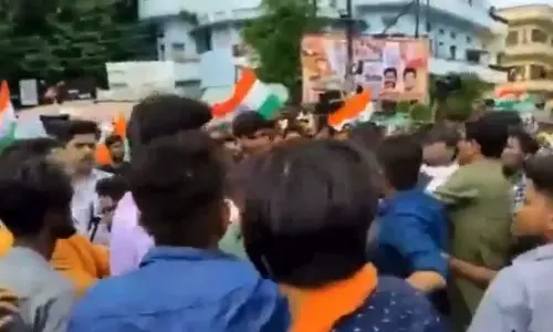 ഉത്തർപ്രദേശിൽ തിരംഗ യാത്രയ്ക്കിടെ തമ്മിൽതല്ലി ബി.ജെ.പി പ്രവർത്തകർ