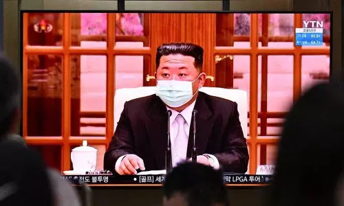 പനിച്ചുവിറച്ച് കിം; വെളിപ്പെടുത്തലുമായി സഹോദരി