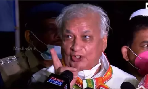 ഓർഡിനൻസുകൾ തുടരെ പുതുക്കുന്നത് ഭരണഘടനാവിരുദ്ധം; നിയമസഭ ചേരുന്നത് സ്വാഗതാർഹമെന്ന് ഗവർണർ