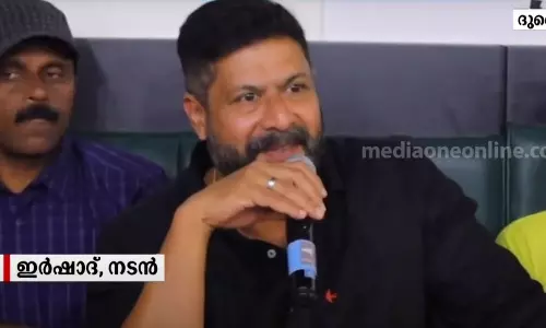 സിനിമയ്ക്ക് റോഡിലെ കുഴികളുമായി ബന്ധമുണ്ട്, സർക്കാറിനെ വിമർശിക്കുന്നതിൽ തെറ്റില്ല: നടൻ ഇർഷാദ്