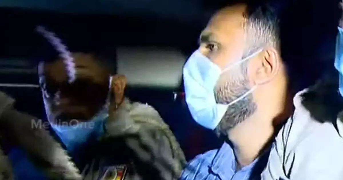 മോഷണ സമയത്ത് ഫോണ് സ്വിച്ച് ഓഫ്, മുളകുപൊടി പ്രയോഗം... പൊലീസ് വൈദികന്റെ മകനിലേക്ക് എത്തിയതിങ്ങനെ മോഷണ സമയത്ത് ഫോണ് സ്വിച്ച് ഓഫ്, മുളകുപൊടി പ്രയോഗം... പൊലീസ് വൈദികന്റെ മകനിലേക്ക് എത്തിയതിങ്ങനെ