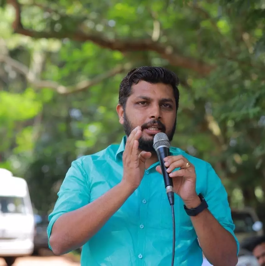 വിമാനത്തിലെ പ്രതിഷേധം; യൂത്ത് കോണ്‍ഗ്രസ് സംസ്ഥാന സെക്രട്ടറി വി.പി ദുല്‍ഖിഫിലിന് നോട്ടീസ്