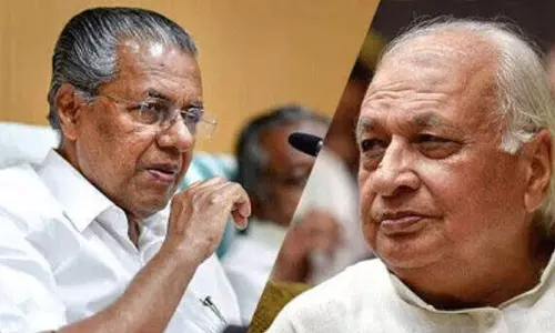 സ്വാതന്ത്ര്യ ദിനത്തിലെ ചായസത്കാരം ഗവർണർ ഉപേക്ഷിച്ചത് സർക്കാരുമായുള്ള ഭിന്നത മൂലമാണെന്ന് സൂചന സ്വാതന്ത്ര്യ ദിനത്തിലെ ചായസത്കാരം ഗവർണർ ഉപേക്ഷിച്ചത് സർക്കാരുമായുള്ള ഭിന്നത മൂലമാണെന്ന് സൂചന