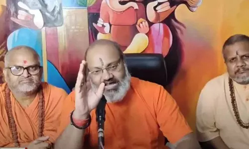 ദേശീയപതാക നിർമിക്കുന്നത് മുസ്‌ലിംകൾ; അവർക്ക് പണം നൽകരുത്; ഹർ ഘർ തിരംഗ ബഹിഷ്‌ക്കരിക്കാൻ ആഹ്വാനവുമായി യതി നരസിംഹാനന്ദ്