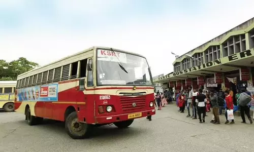 സർക്കാർ 20 കോടി രൂപ നൽകി; കെ.എസ്.ആർ.ടി.സിയിലെ ഡീസൽ പ്രതിസന്ധിക്ക് താത്കാലിക പരിഹാരം സർക്കാർ 20 കോടി രൂപ നൽകി; കെ.എസ്.ആർ.ടി.സിയിലെ ഡീസൽ പ്രതിസന്ധിക്ക് താത്കാലിക പരിഹാരം