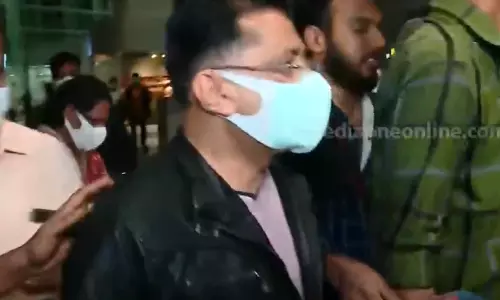 കശ്മീരിനെ കുറിച്ച വിവാദ പരാമര്ശങ്ങളില് പ്രതികരിക്കാതെ കെ.ടി ജലീല് കശ്മീരിനെ കുറിച്ച വിവാദ പരാമര്ശങ്ങളില് പ്രതികരിക്കാതെ കെ.ടി ജലീല്