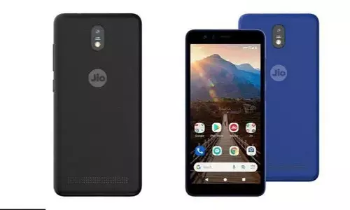 ജിയോ ഫോൺ 5ജി ഉടൻ; വില 12,000 രൂപയ്ക്ക് താഴെ