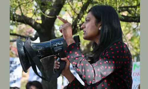 ഗൂഗിളിലും ജാതിവിവേചനം! തനൂജ ഗുപ്തയുടെ രാജി എന്തിനായിരുന്നു?