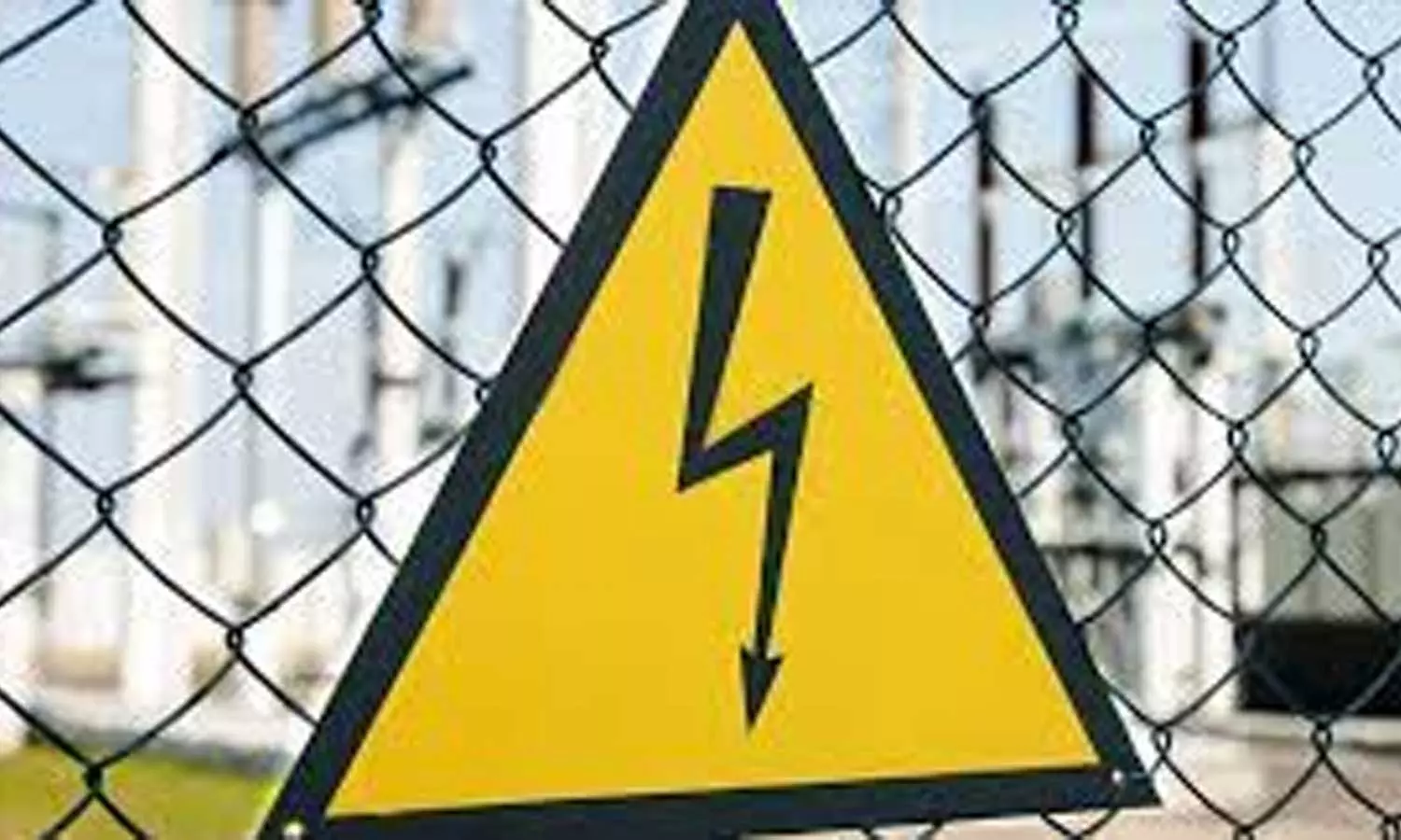 ദേശീയ പതാക ഉയർത്തുന്നതിനിടെ ഷോക്കേറ്റു; ജാർഖണ്ഡിൽ അഞ്ച് മരണം ദേശീയ പതാക ഉയർത്തുന്നതിനിടെ ഷോക്കേറ്റു; ജാർഖണ്ഡിൽ അഞ്ച് മരണം