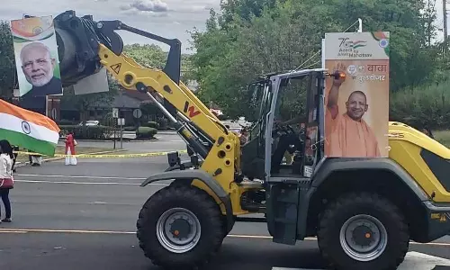 ന്യൂജഴ്‌സിയിൽ ബുൾഡോസർ റാലിയുമായി ഹിന്ദുത്വ സംഘത്തിന്റെ സ്വാതന്ത്ര്യ ദിനാഘോഷം