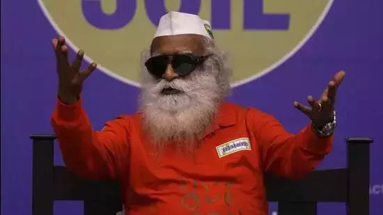 രണ്ടര കോടിയുടെ ബി.എസ്.എന്.എല് ബില് കേസ്: ജഗ്ഗി വാസുദേവിന്റെ ഇഷ ഫൗണ്ടേഷനുമായി മധ്യസ്ഥതക്ക് അനുമതി നല്കി മദ്രാസ് ഹൈക്കോടതി രണ്ടര കോടിയുടെ ബി.എസ്.എന്.എല് ബില് കേസ്: ജഗ്ഗി വാസുദേവിന്റെ ഇഷ ഫൗണ്ടേഷനുമായി മധ്യസ്ഥതക്ക് അനുമതി നല്കി മദ്രാസ് ഹൈക്കോടതി