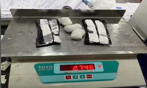 കരിപ്പൂരില്‍ ഒന്നേകാല്‍ കോടി രൂപ വിലയുള്ള സ്വര്‍ണവുമായി ഒരാള്‍ പിടിയിൽ